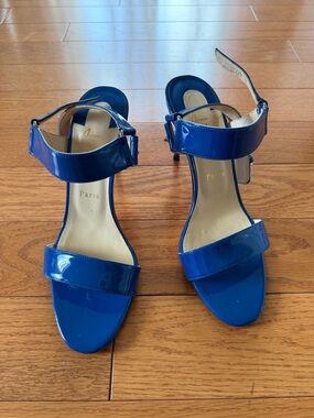 Christian Louboutin Patent Sova Heel 85 Sandals 💙💙💙